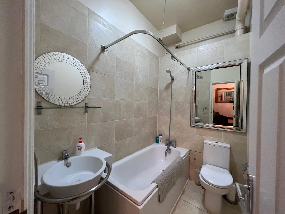Comfy Apartments - Finchley Road Лондон Екстериор снимка