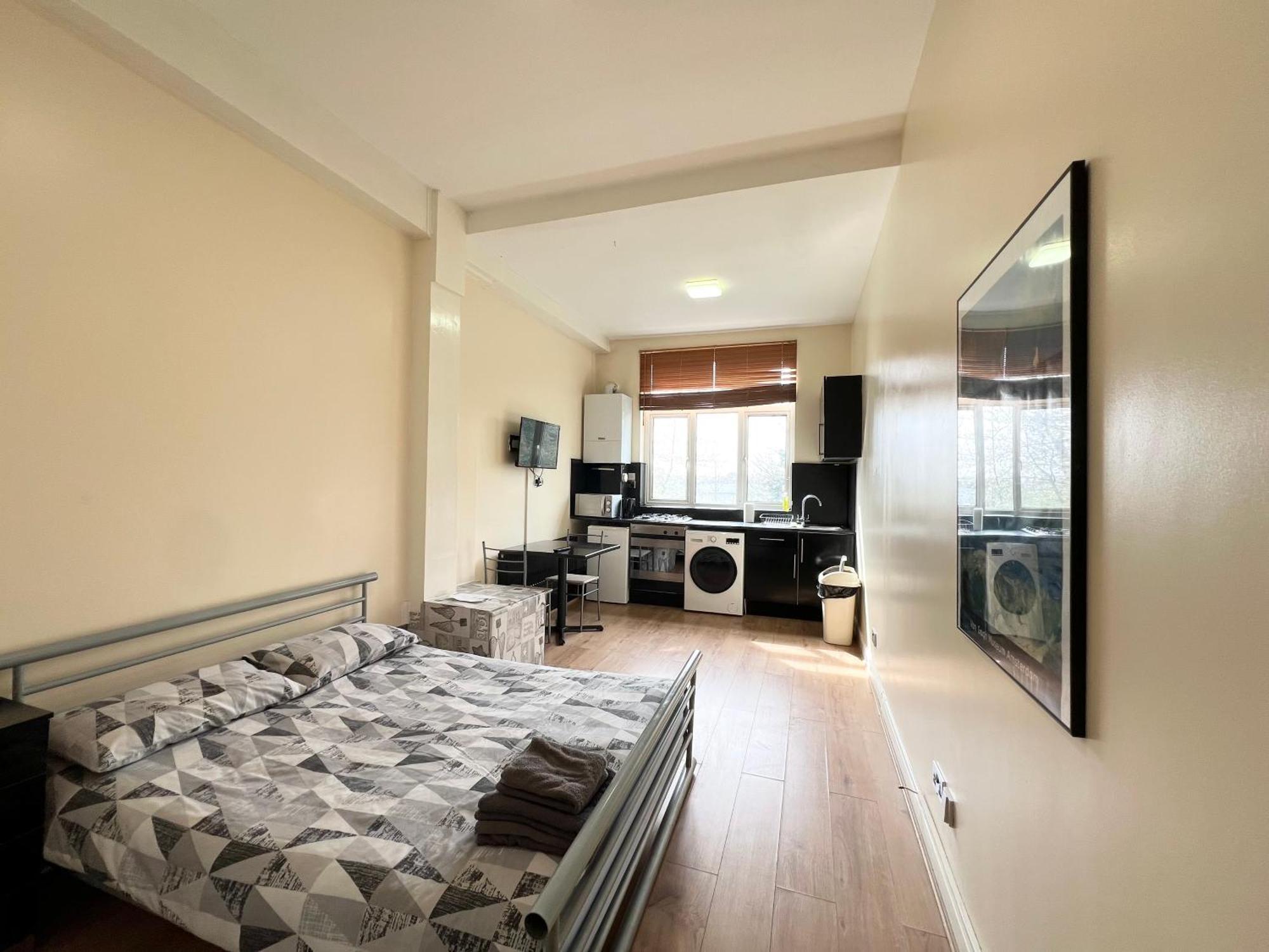 Comfy Apartments - Finchley Road Лондон Екстериор снимка