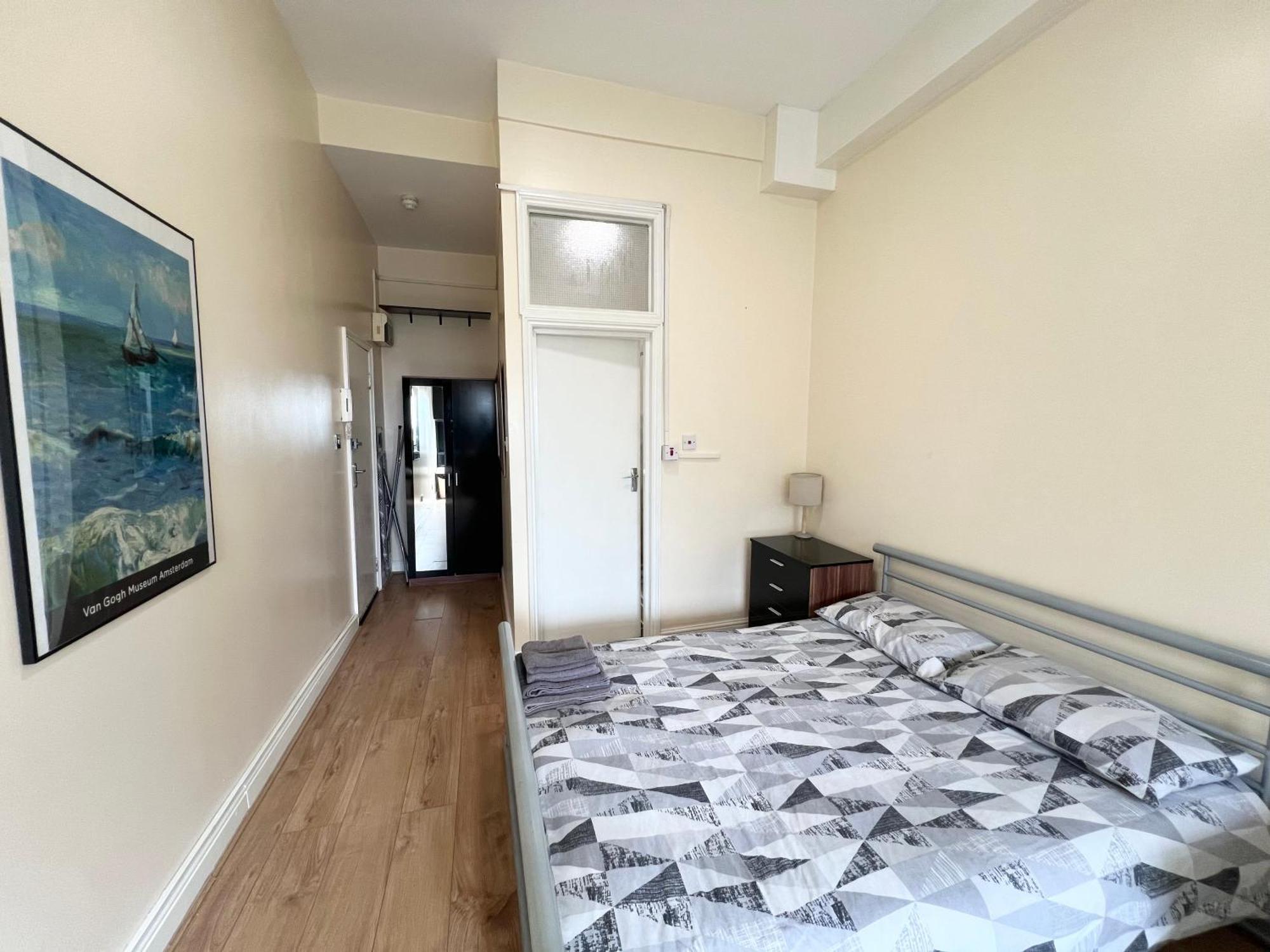 Comfy Apartments - Finchley Road Лондон Екстериор снимка