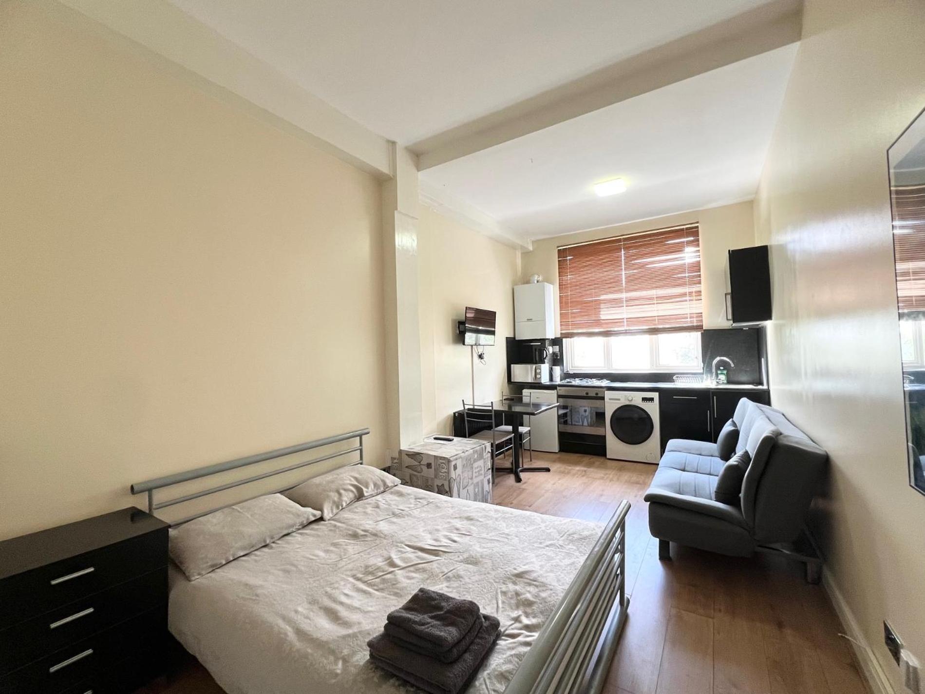 Comfy Apartments - Finchley Road Лондон Екстериор снимка